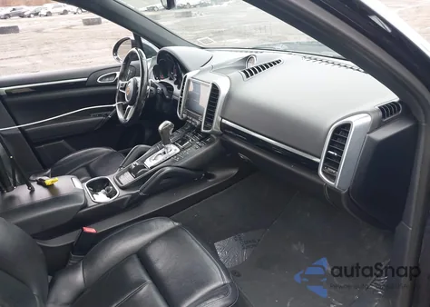 2017 Porsche Cayenne Platinum Edition z USA, uszkodzony, nr VIN WP1AA2A22HKA84513